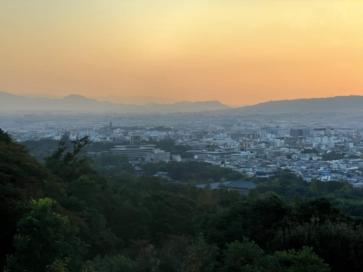 iPhone 13 Pro Maxで撮影した奈良の街の夕景
