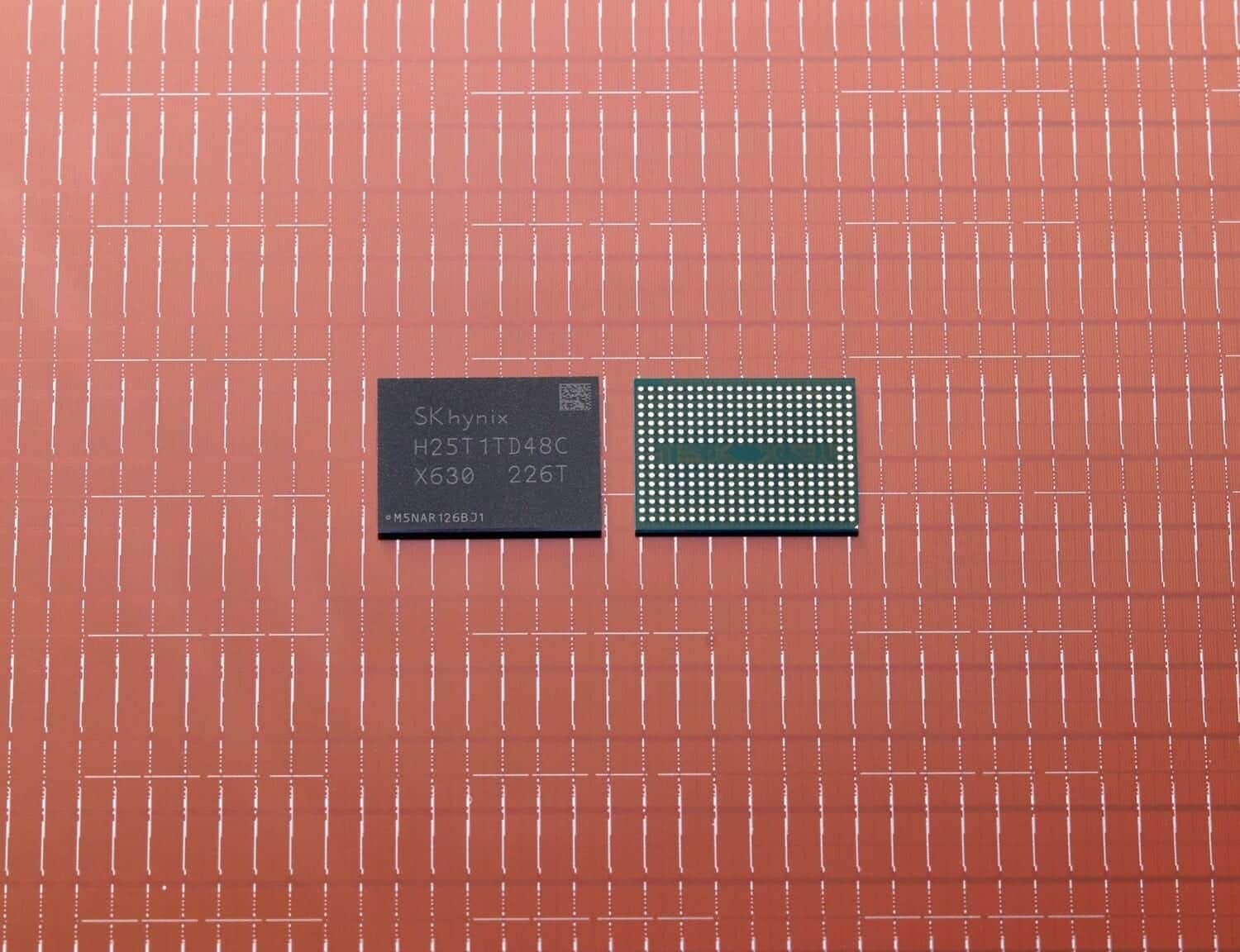 SK hynixの300層3D NANDがSSDの性能向上とコスト低減を実現する