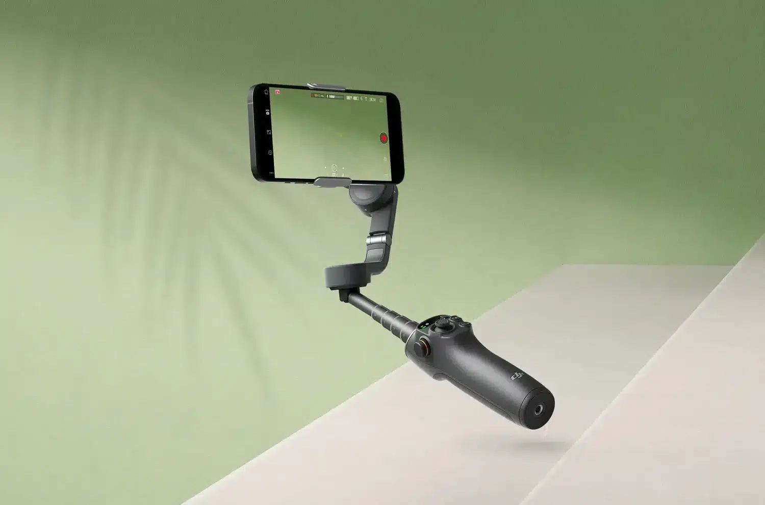 DJI、これまで以上に迅速な撮影を可能にする新型スマホジンバル「Osomo Mobile 6」を発表