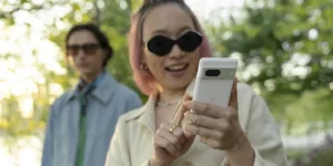 pixel 7 snow lifestyle 2