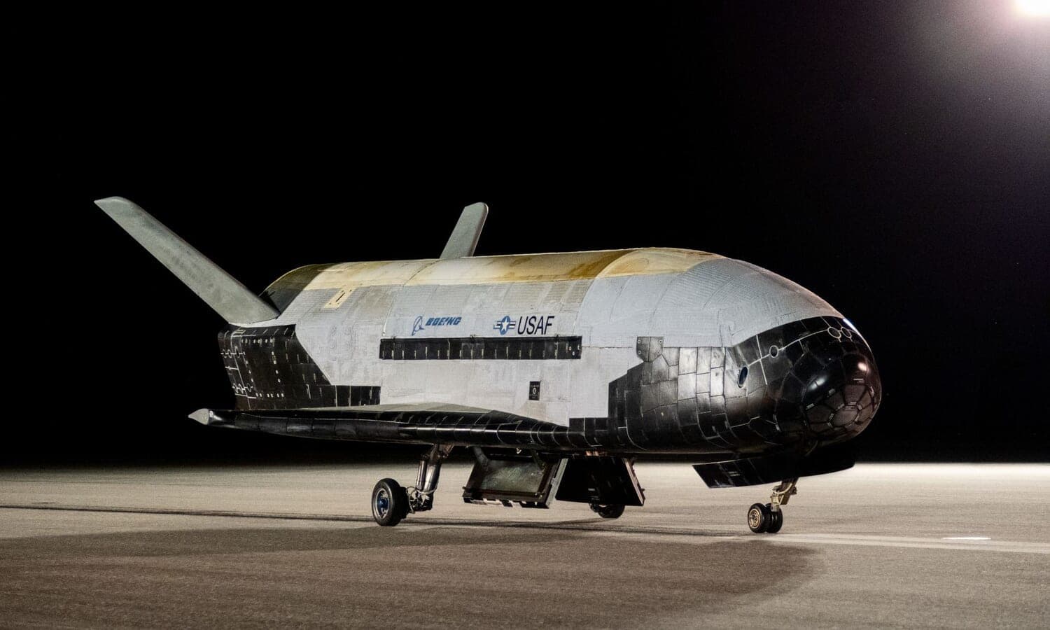 908日ぶりに軌道に戻ったスペースプレーン「X-37B」。そこで何をしていたのか？それは極秘の任務だ