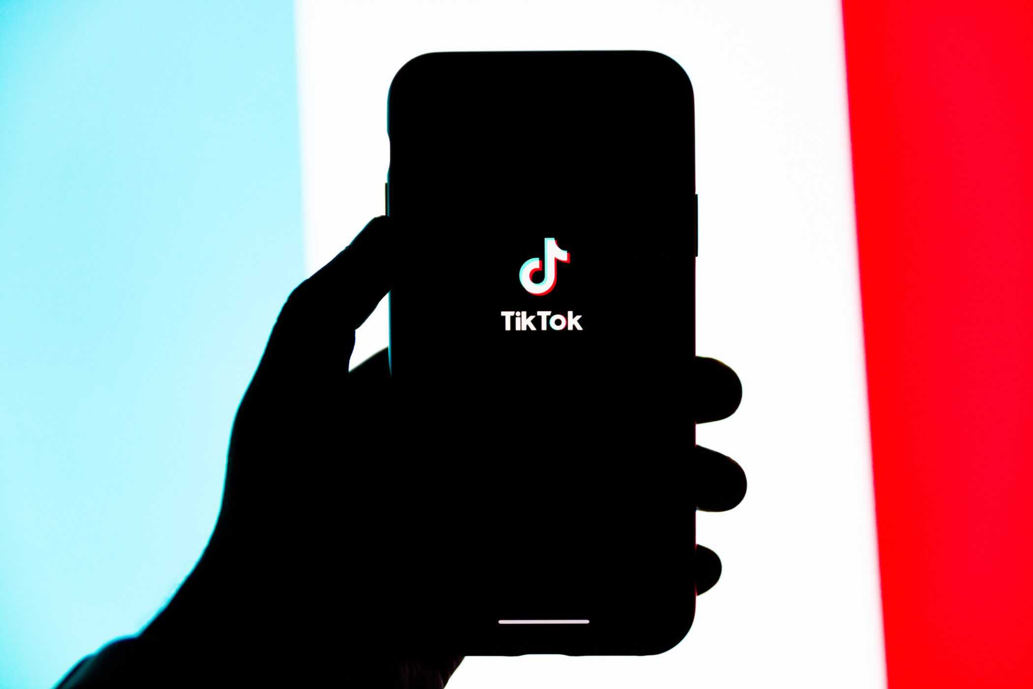 英国政府が政府デバイスからのTikTok利用を禁止