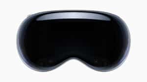 Apple WWCD23 Vision Pro glass 230605