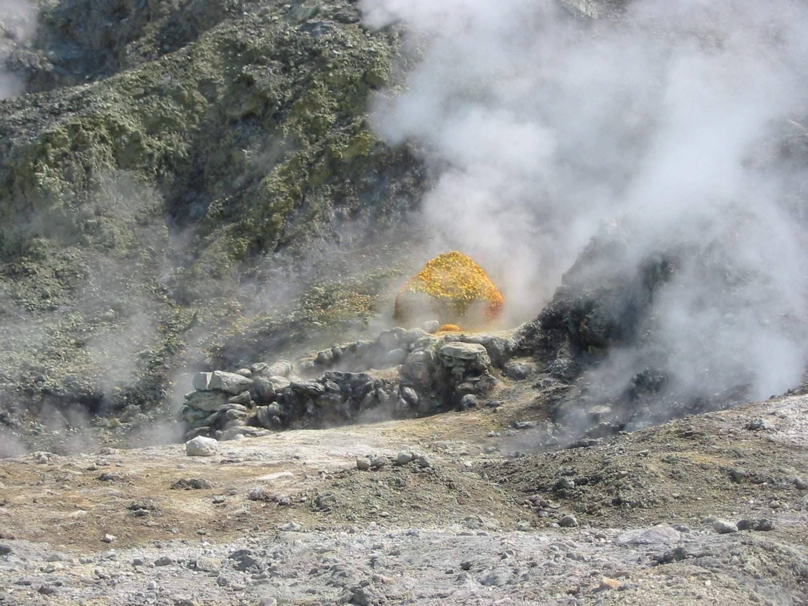 ヨーロッパで最も危険な「スーパーボルケーノ」が噴火に近付いている可能性