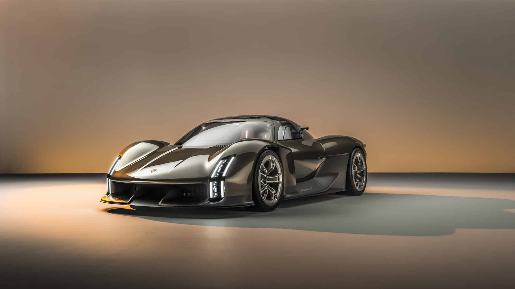 Porsche、創立75周年に未来のハイパーEV「Mission X」を発表