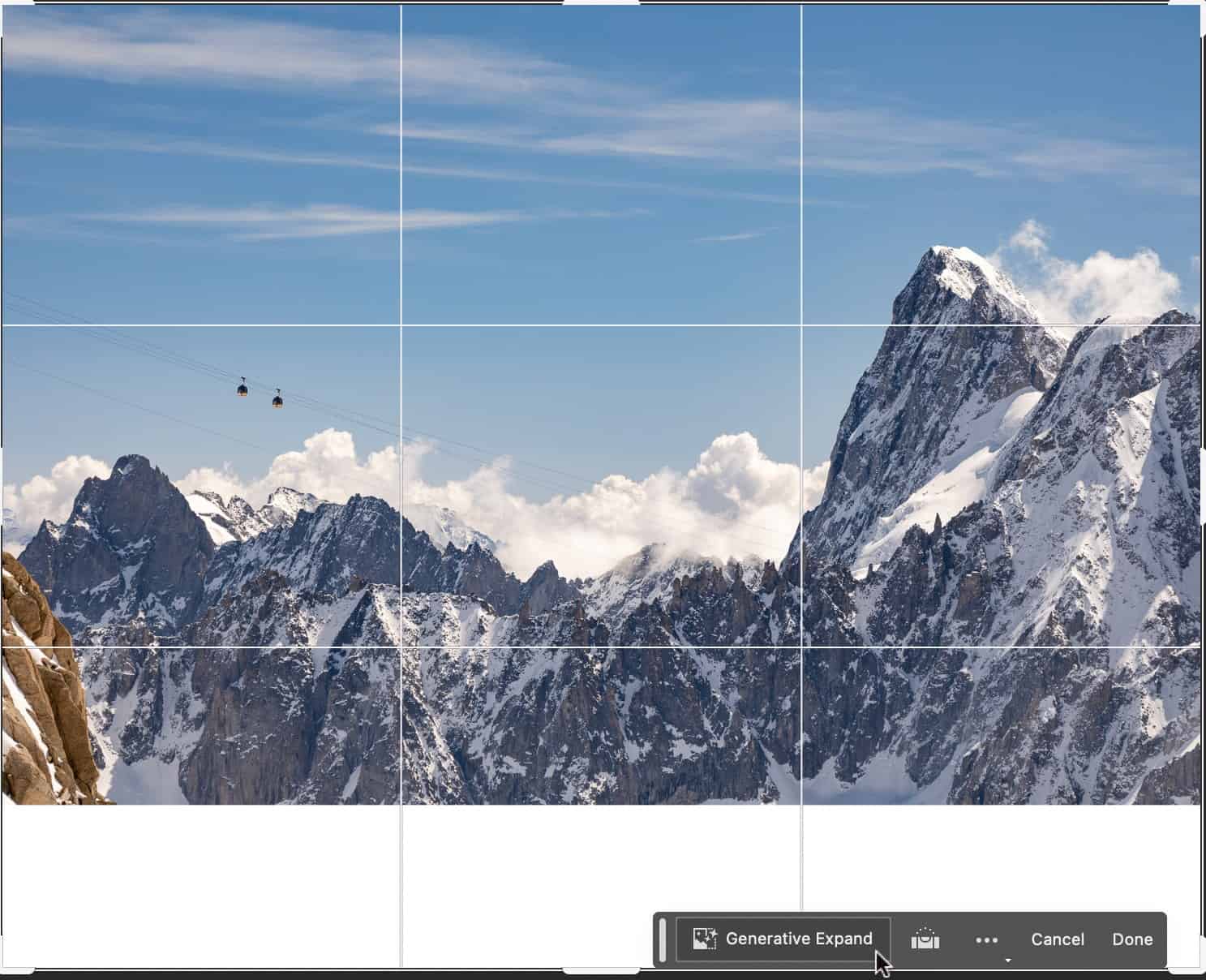 Adobe、AIによって“画像の写っていない部分”を生成する「生成拡張」機能をPhotoshopに搭載