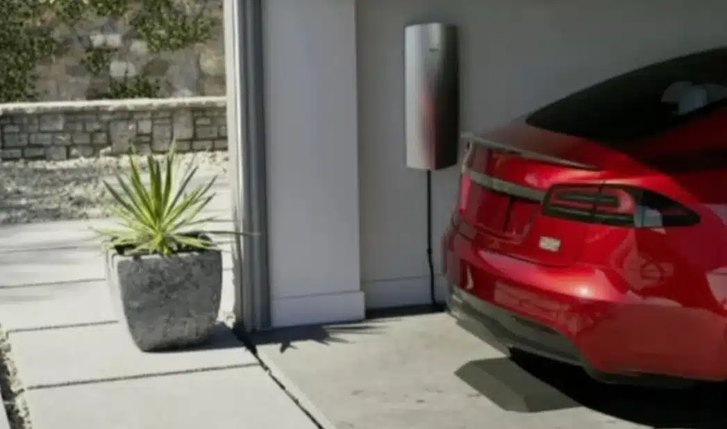 Tesla、ワイヤレス充電のスタートアップ「Wiferion」を買収