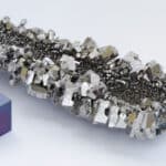 Niobium crystals and 1cm3 cube