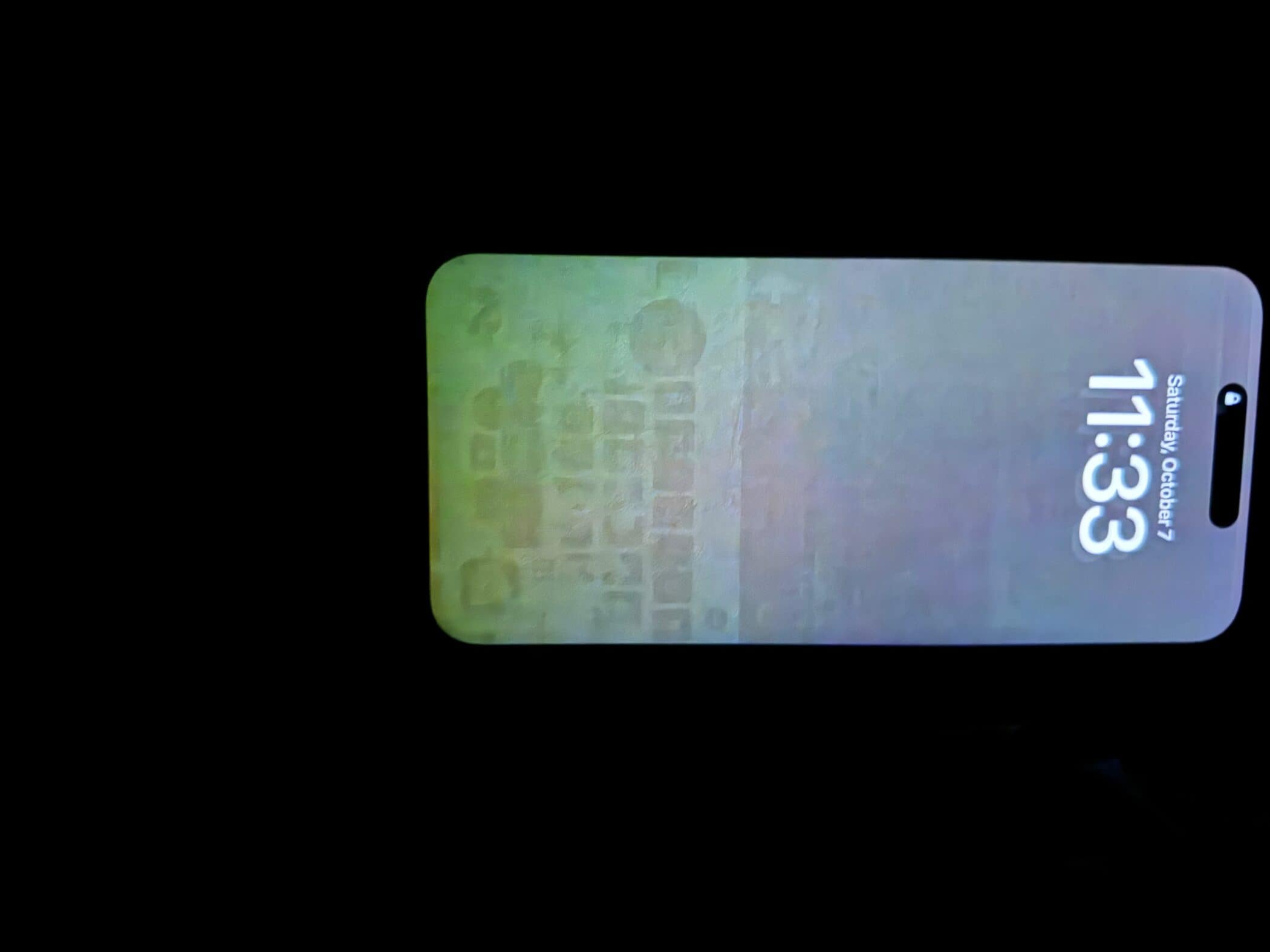 iPhone 15 Pro Maxのディスプレイに焼き付きの不具合が発生