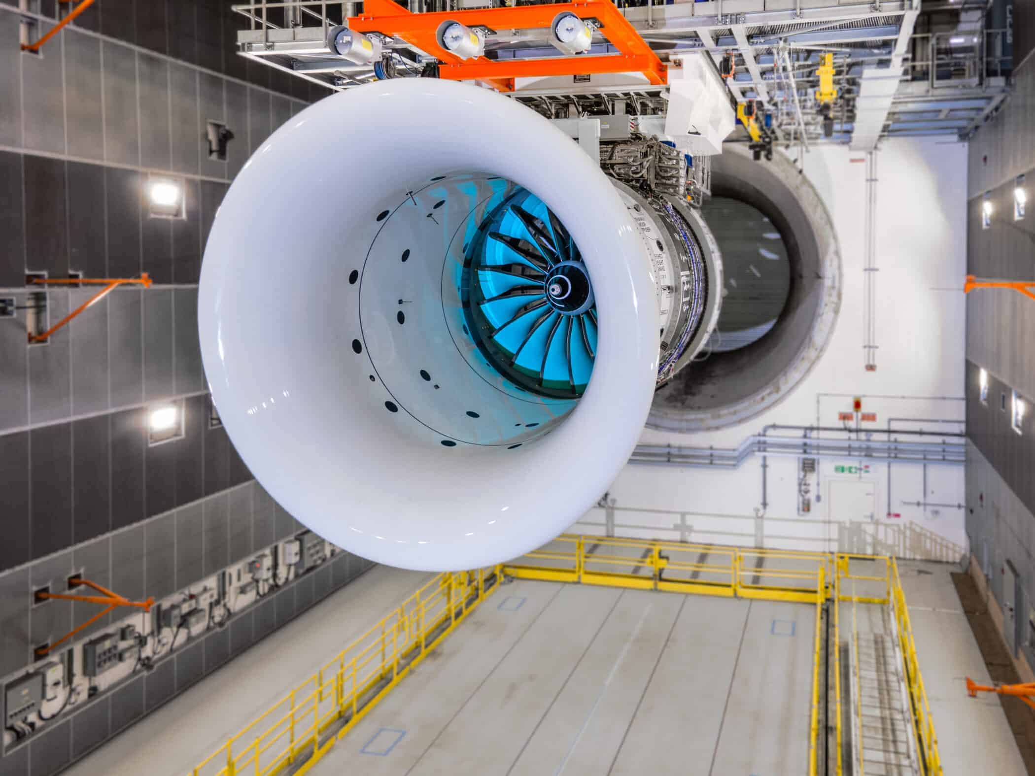 Rolls-Royce、世界最大のジェットエンジン「UltraFan」の最大出力運転成功を発表